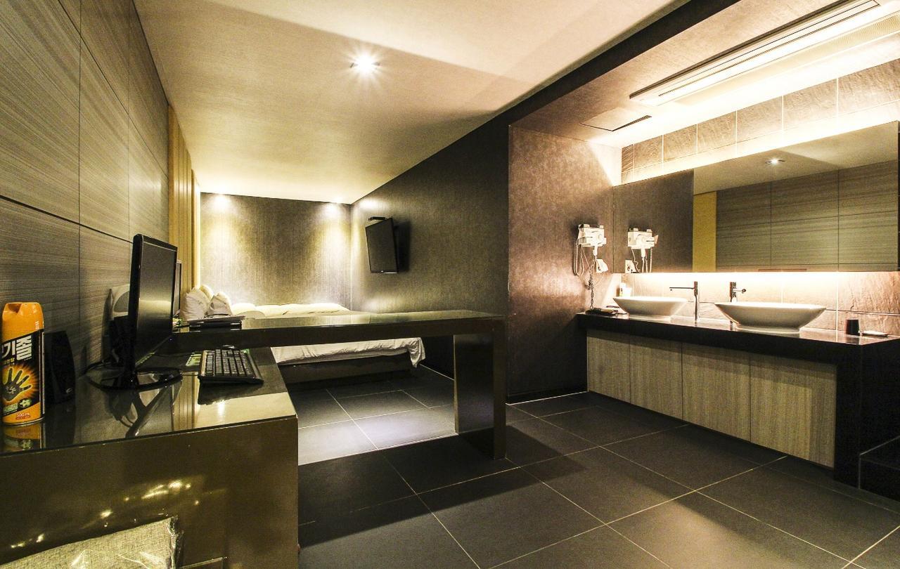 בוסאן Haeundae Yeoubi Hotel מראה חיצוני תמונה