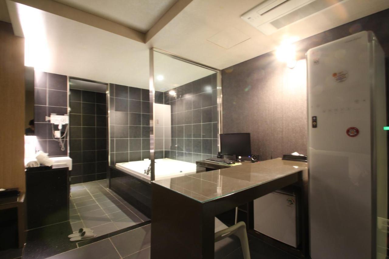 בוסאן Haeundae Yeoubi Hotel מראה חיצוני תמונה